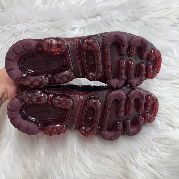 Nike Air VaporMax Plus Night Maroon Mens FN6850-681 VNDS Sz 9.5